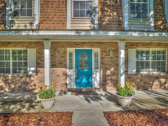 3rd image of 1580 Twelve Oaks Cir