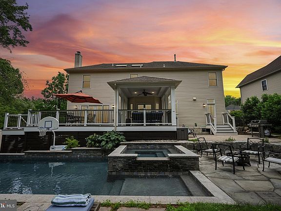 5th image of 129 Sunrise Dr