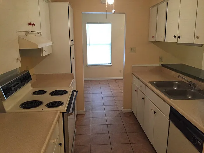 2 bed, 1.5 bath, 1444 sqft, $1,250 — Photo 4