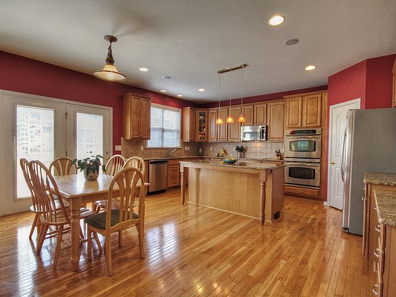 3rd image of 273 Montibello Dr