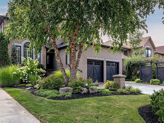 2nd image of 55 Chianti Cres