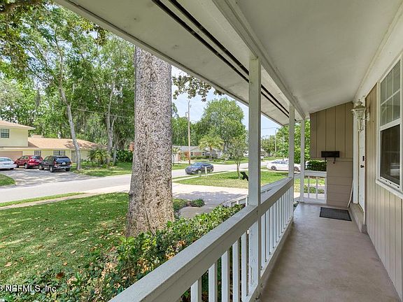 3rd image of 1836 ARDEN Way