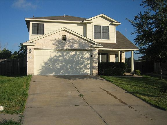 Large driveway/garage