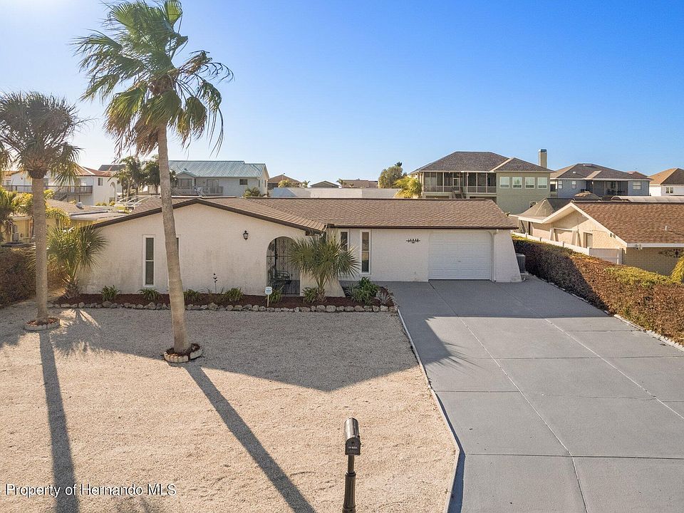 1st image of 13535 Stacey Dr