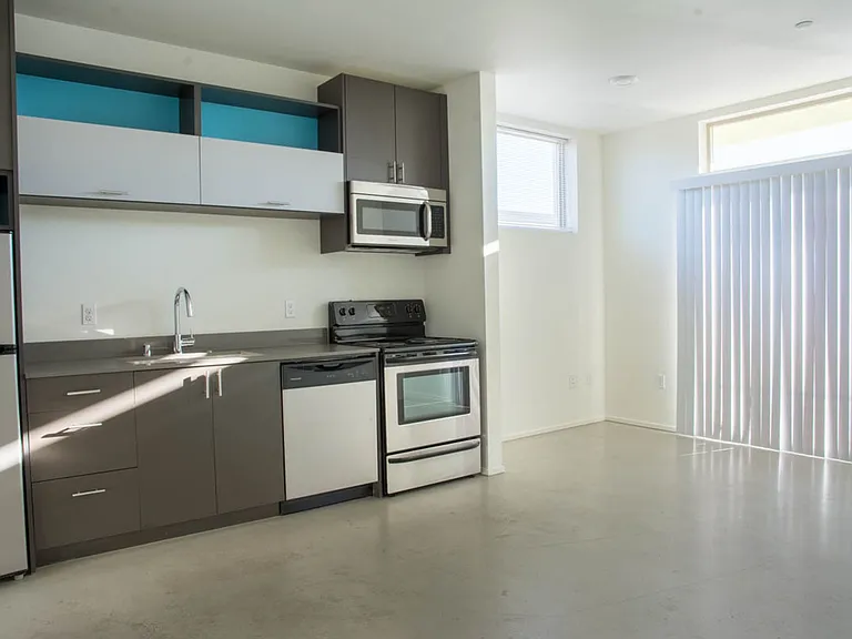Bravo Apartments — Photo 10