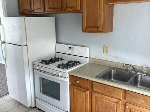 4th image of 320 Ohio St