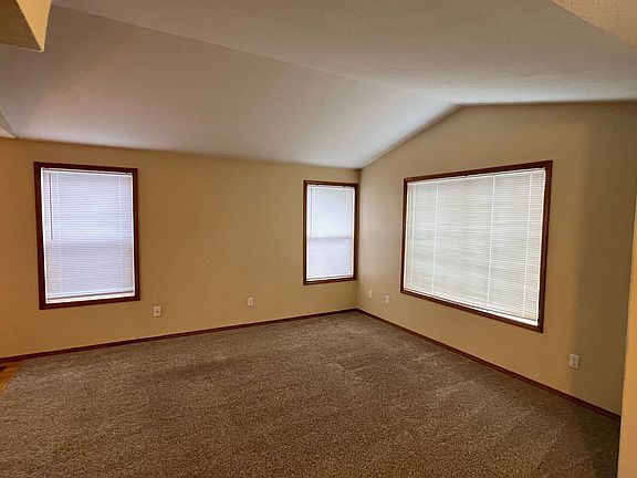 3rd image of 14015 NE 53rd St