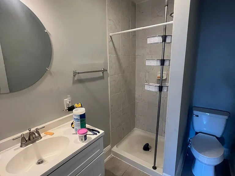 390 E Whittier St — Photo 10