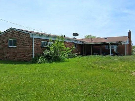 3rd image of 16959 Grettel Ct