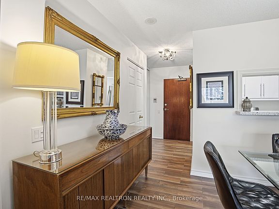 4th image of 8 Covington Rd #509