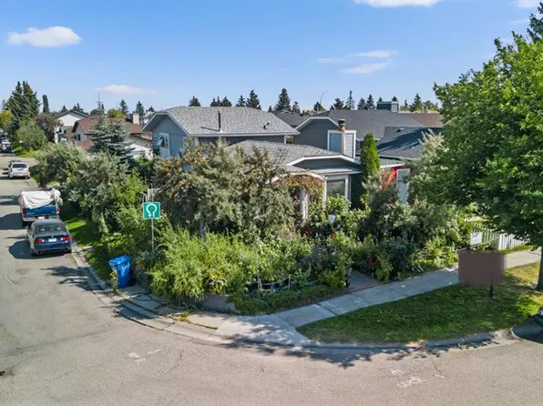 16 W Tararidge Dr NE, Calgary, AB T3J 2P8