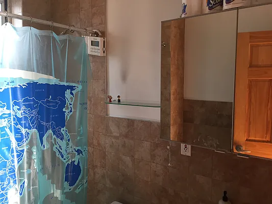 Rented by New York Realty Minimax Inc | media 27