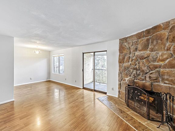 4th image of 12515 NE 145th Pl APT D-120