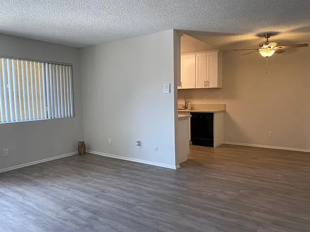 13841 Vanowen St — Photo 4