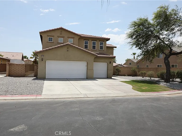 37222 Camden Dr — Photo 1