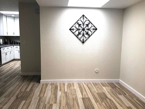 4th image of 2530 E Villa Theresa Dr