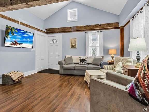 4th image of 10885 Bodine Rd