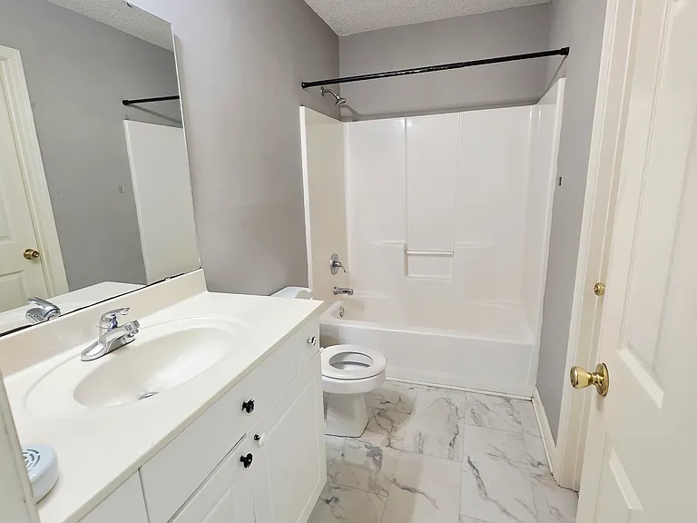 2243 Blass Dr #2243 — Photo 5