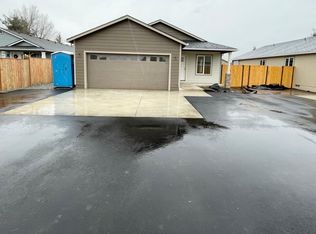 2563 Howard Ave, Medford, OR 97501