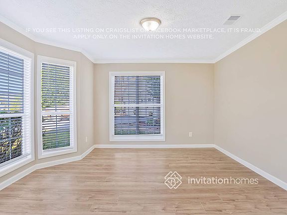 4th image of 612 Lone Oak Ct