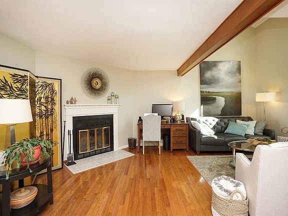 4th image of 11817 Vaukvalley Ln