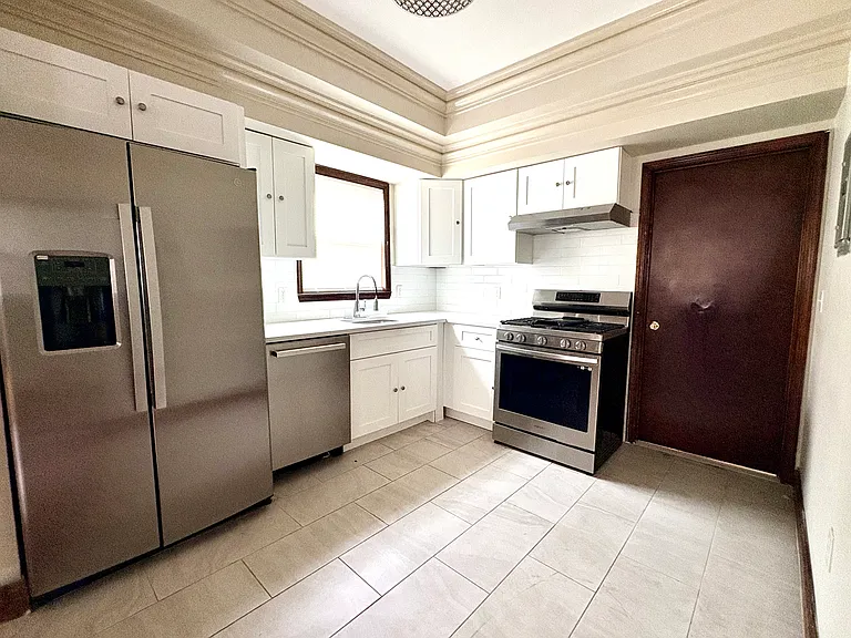 168 Pacific St #1 — Photo 5