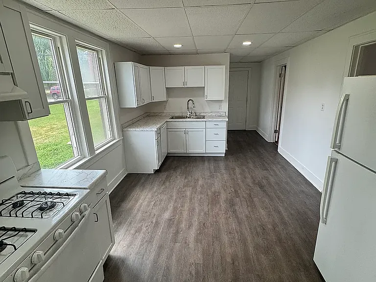 2538 Schrage Ave #LF — Photo 5