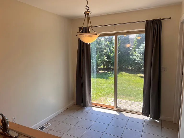 25769 Village Ln #MAIN — Photo 7