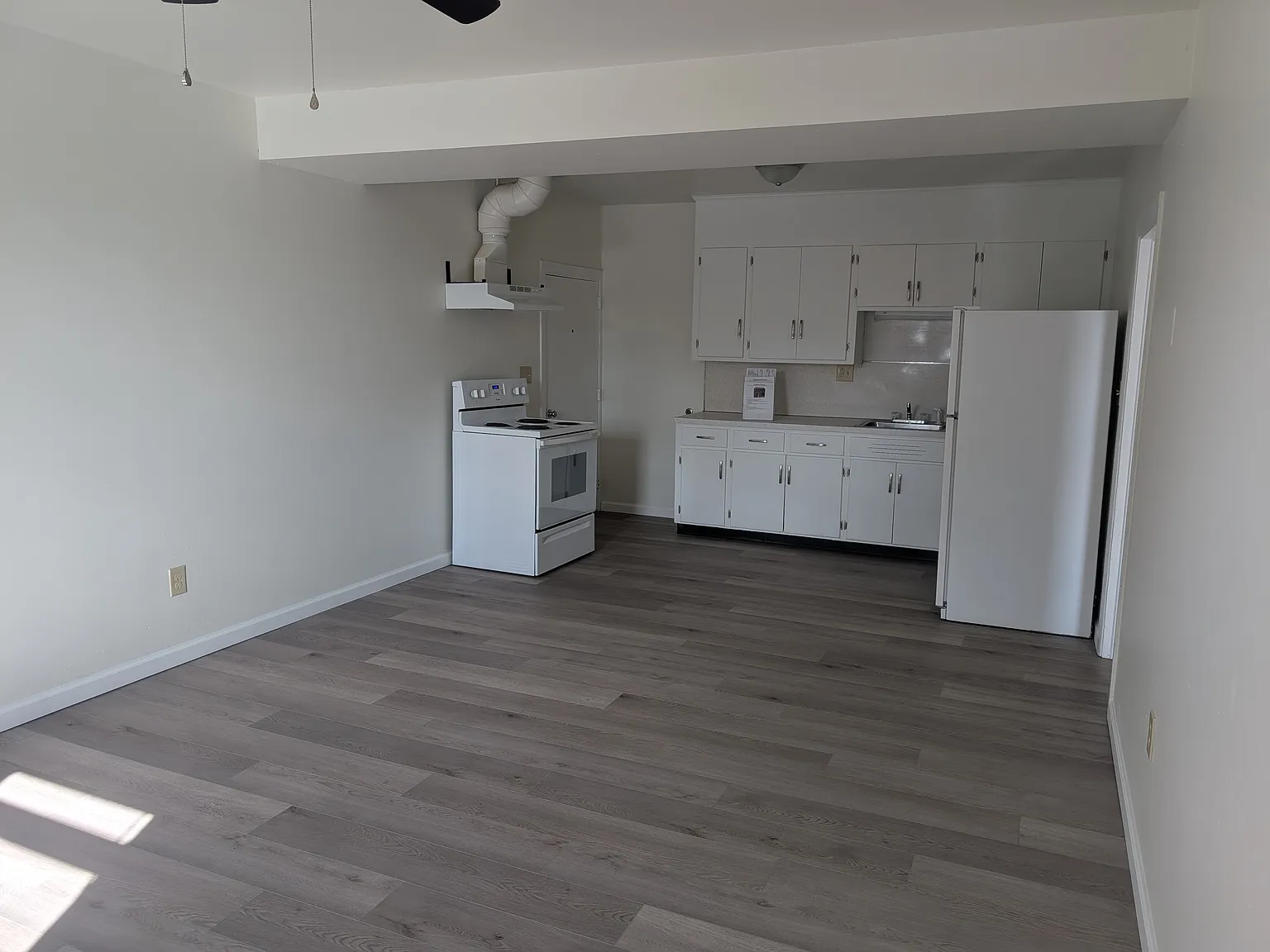 2 bed, $995 — Photo 3