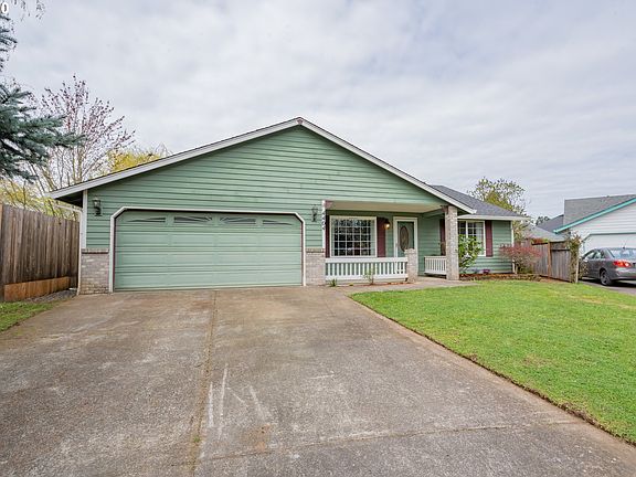 5th image of 4404 NE 65th Ct