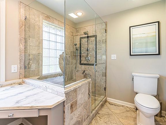 4th image of 1161 Wyndham Hills Dr