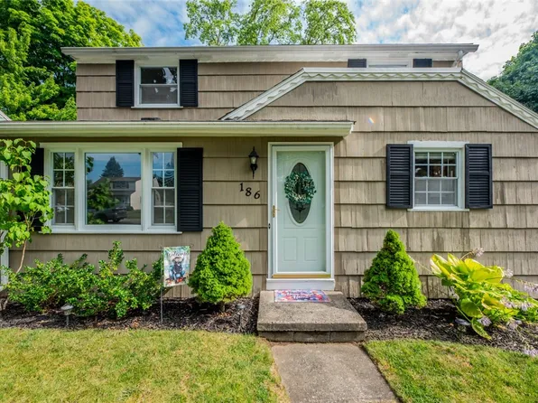 186 Haddon Rd, Rochester, NY 14626