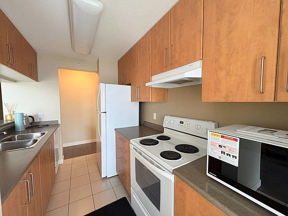 5th image of 5380 Oben St #1905