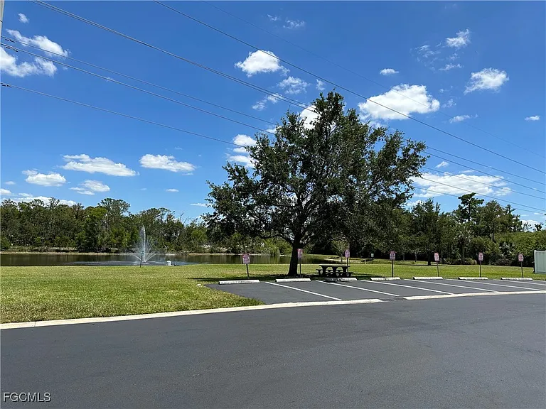 3627 Pine Oak Cir #102 — Photo 39