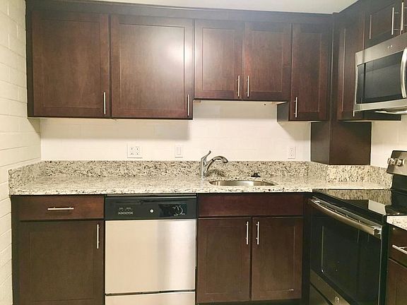 3rd image of 165 Quincy Shore Dr #83