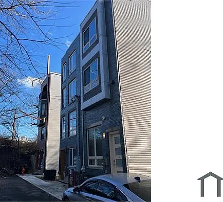 2520 Alter St #1 — Photo 2