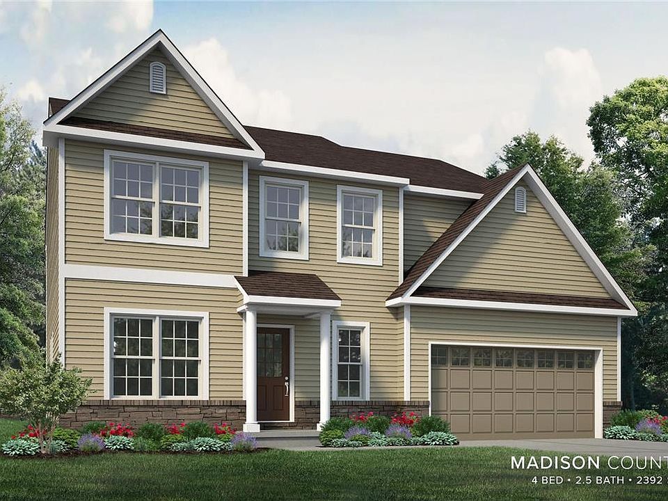 2nd image of 158 Oxford Ridge Cir #4