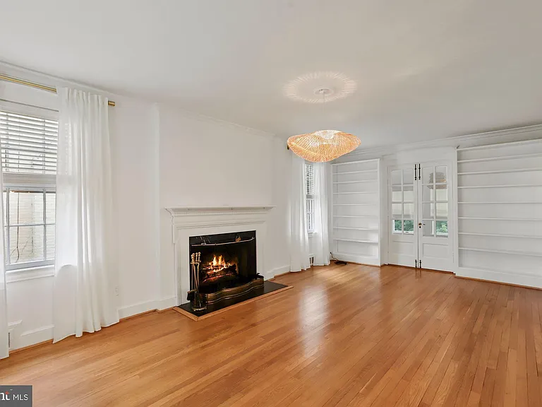 3273 Worthington St NW — Photo 6
