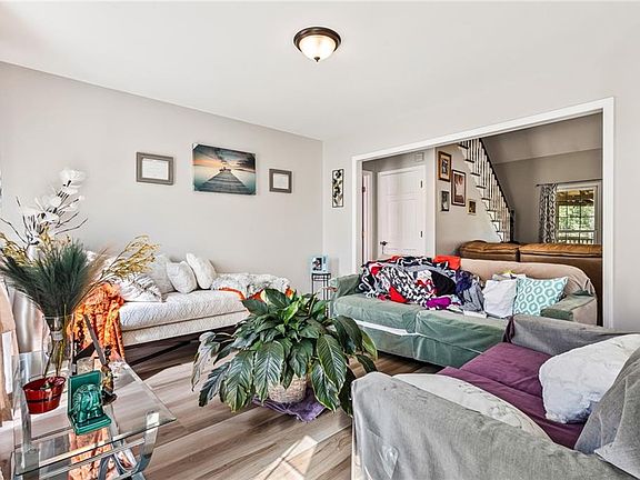 3rd image of 1211 Sandy Creek Rd