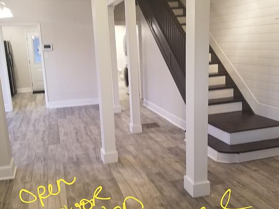 4th image of 30 Wayside Ave