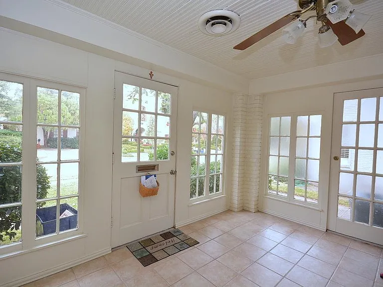 3027 Amherst St — Photo 3