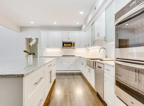 5th image of 5434 N Ashland Ave
