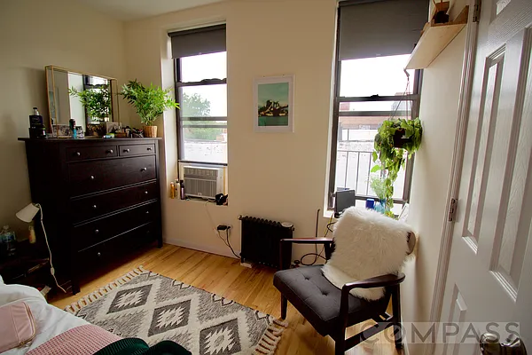 Rented by Compass | media 33