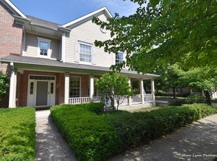 4339 Canterbury Ct, St Charles, IL 60174