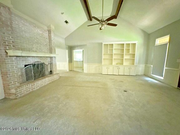 4th image of 212 Santa Rosa Ct
