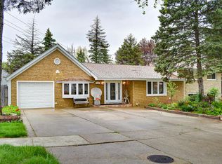 808 E Lilly Ln, Palatine, IL 60074