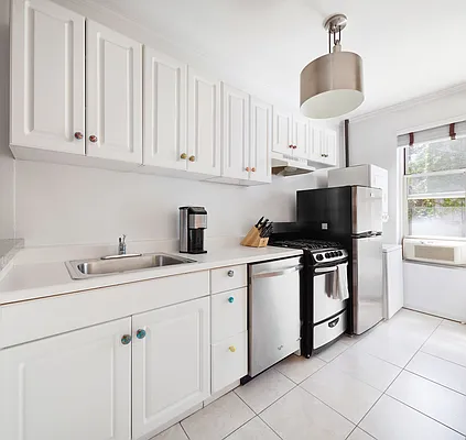 Sold by Compass | media 3