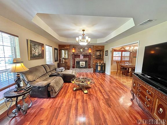 2nd image of 112 Montrose Dr