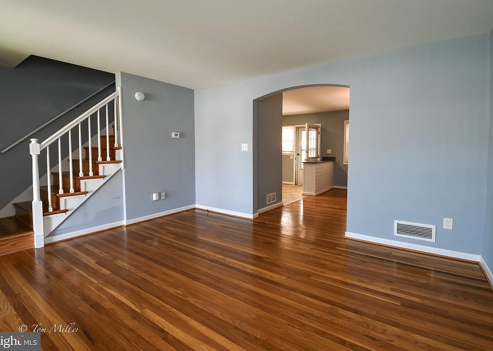1st image of 7837 Lockwood Rd