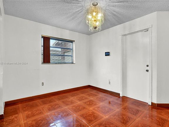 5th image of 20600 NW 2nd Ct